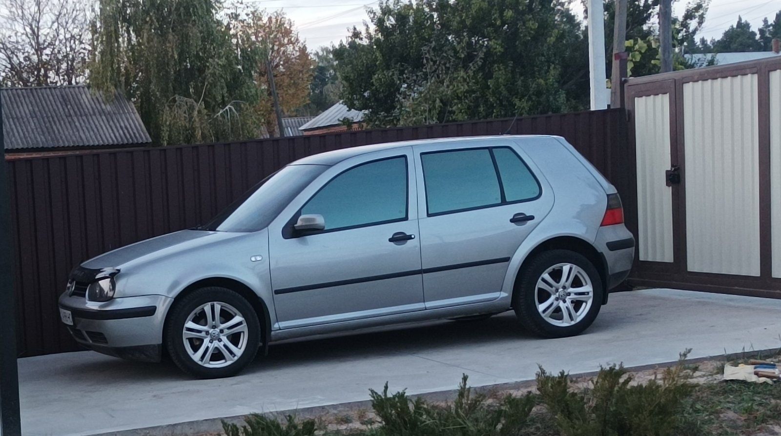 Volkswagen        .