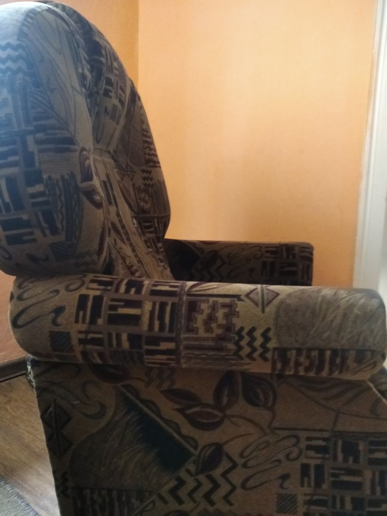 Продам м'які крісла
