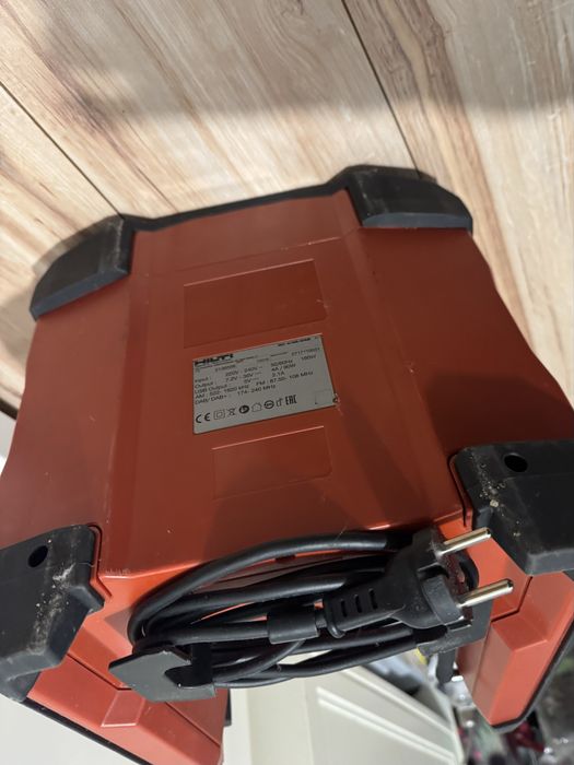 Radio Hilti  RC 4/36 DAB uszkodzone