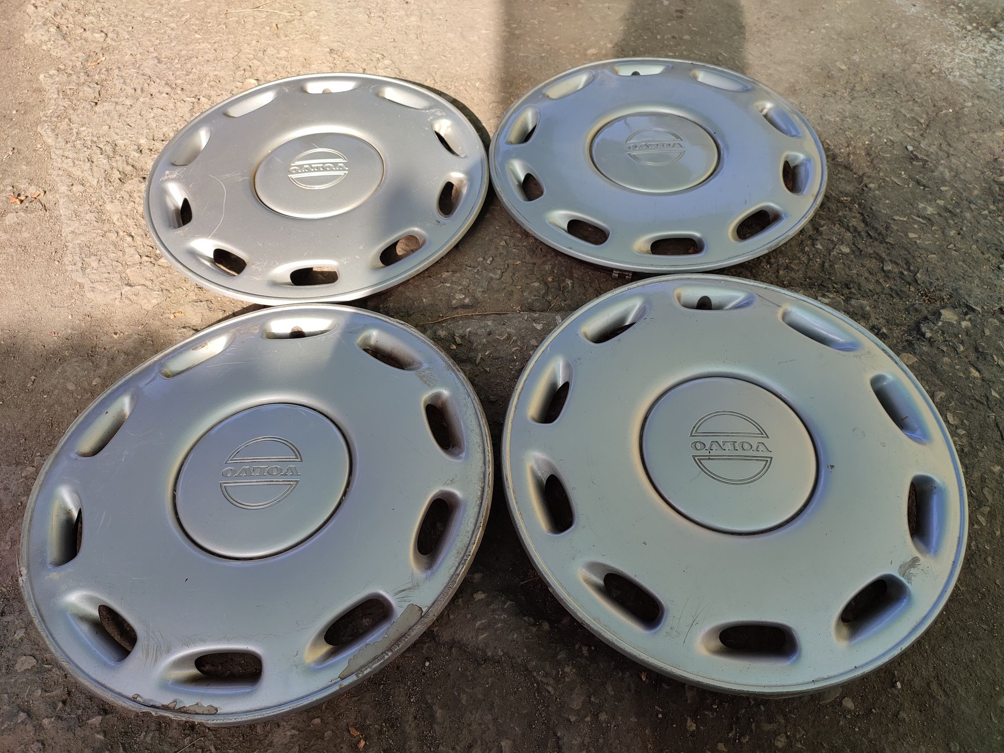 Tampões originais Volvo 440/460 r14
