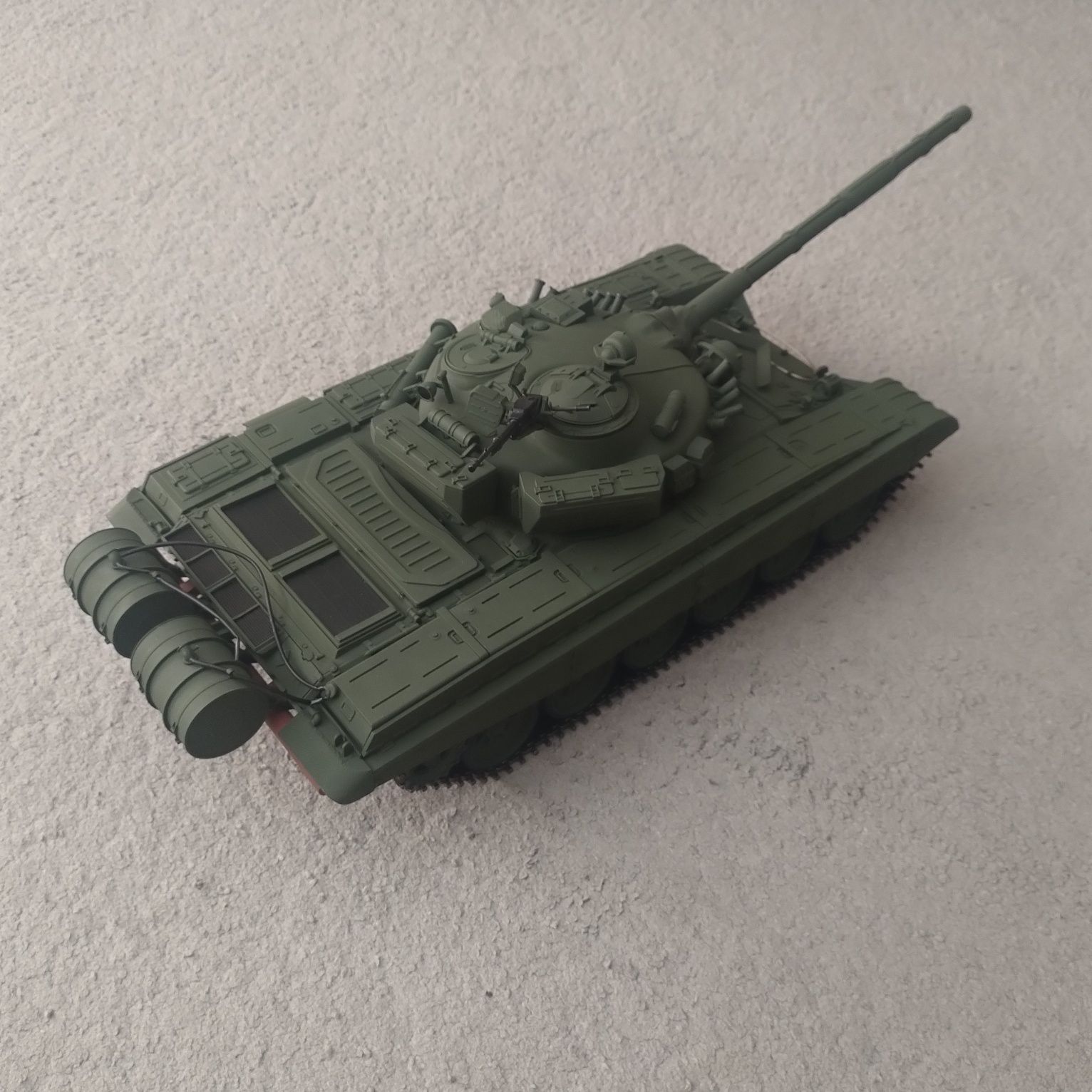 Czołg T-72 RC 1/16 - Deagostini jak Heng Long
