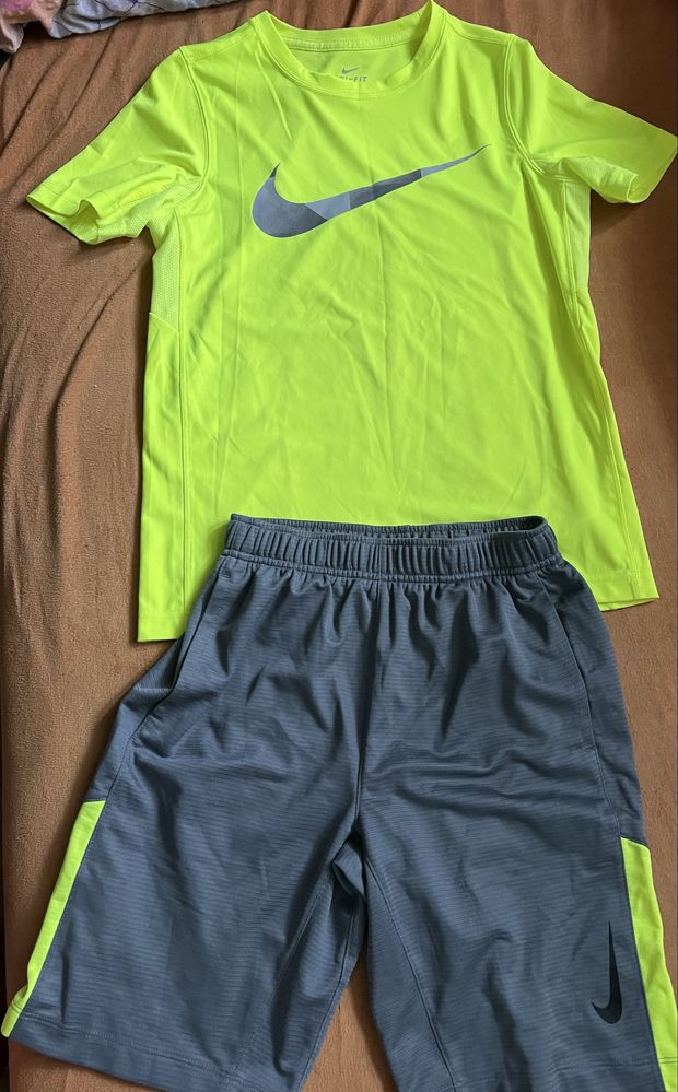 Super komplet Nike na w-f ćwiczenia