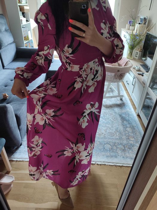 Sukienka maxi w kwiaty fuksja
