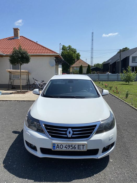 Продається Renault Latitude 2011