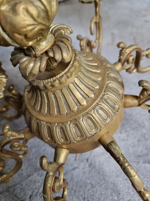 Antyk mosiężny żyrandol