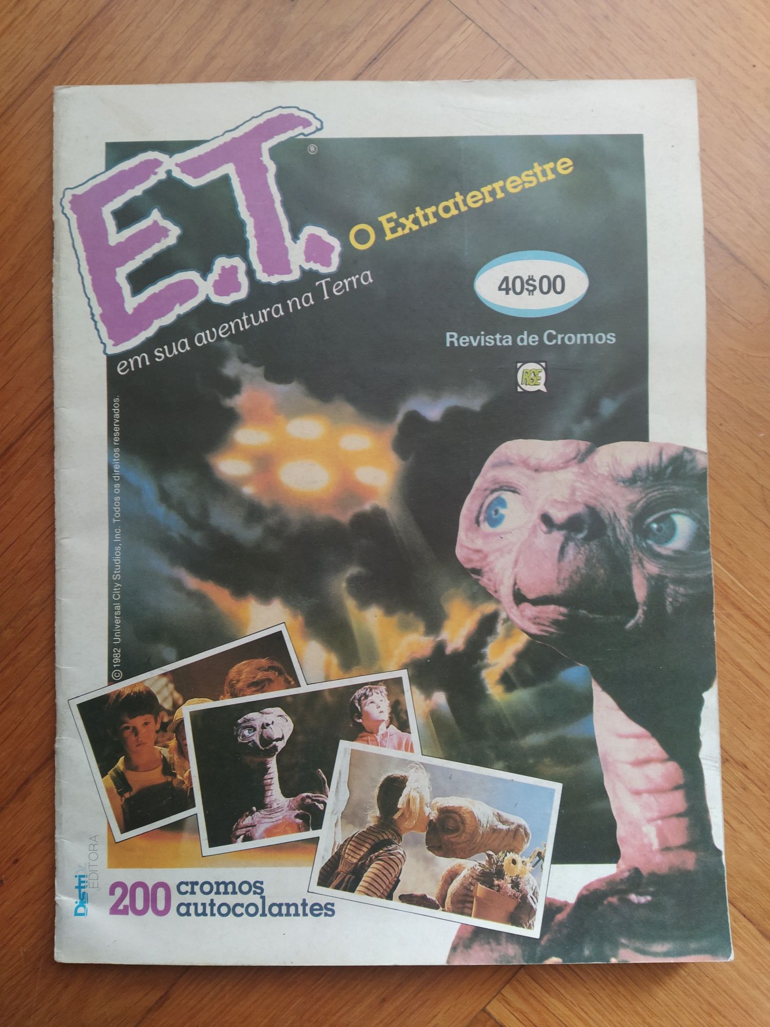 Caderneta de cromos completa do filme "E.T.- O Extraterrestre" de 1982