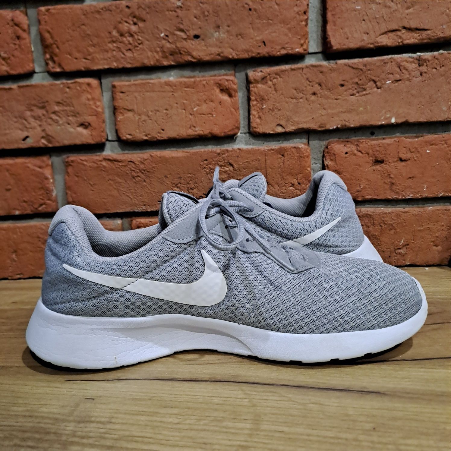 Buty Nike Tanjun 812654 w rozmiarze 45.5