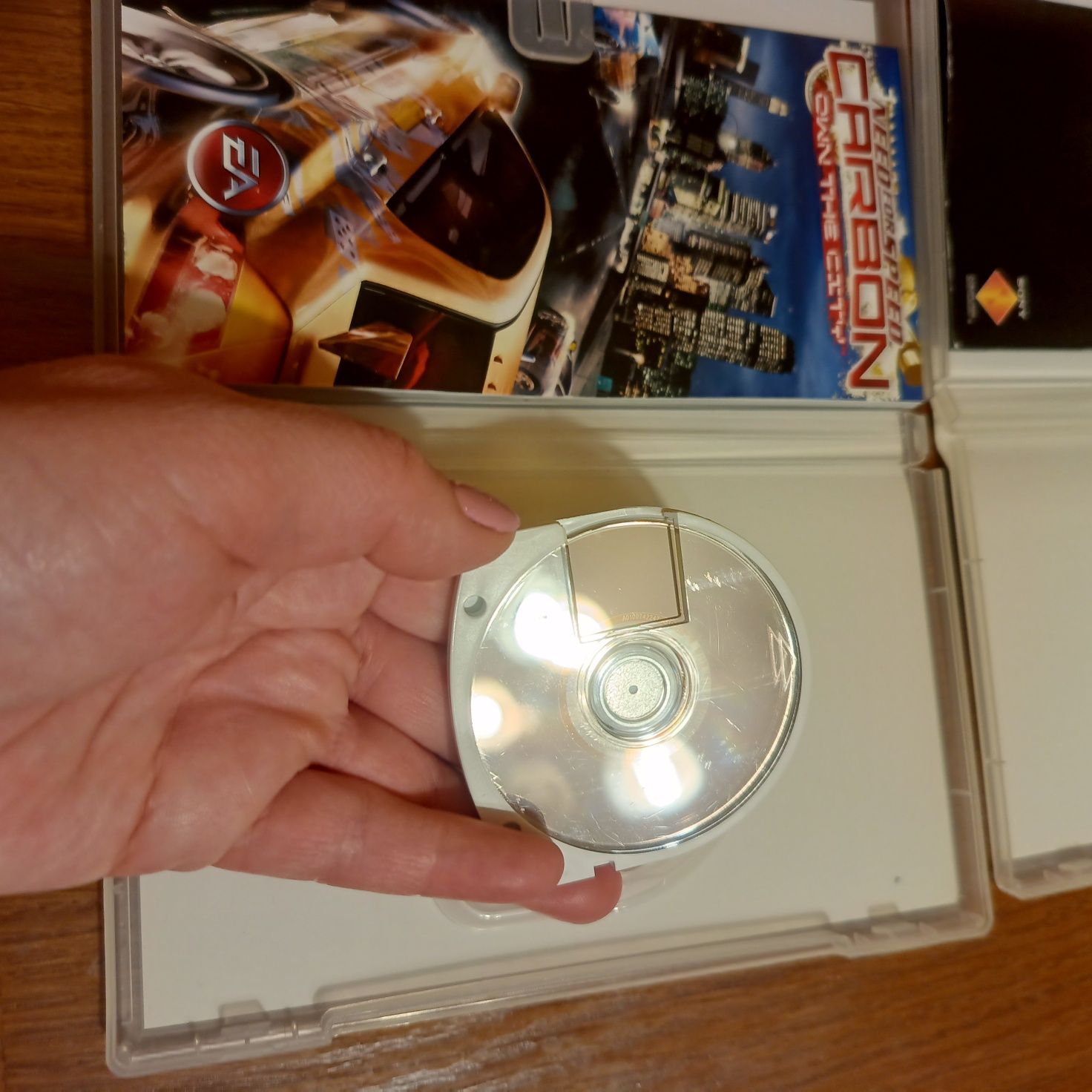 Gry na PSP -  Gran Turismo, NfS Carbon