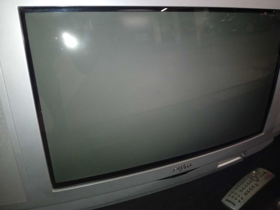 TV Sanyo antiga!!