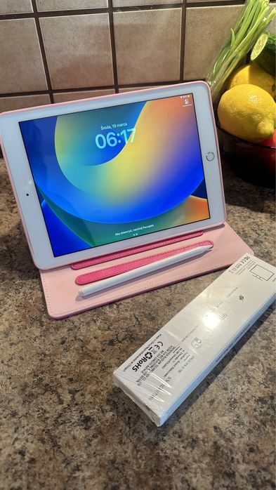 Tablet iPad Apple Retina 10” - TOUCH ID - PROCREATE