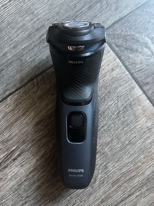 Електро бритва Philips 3000