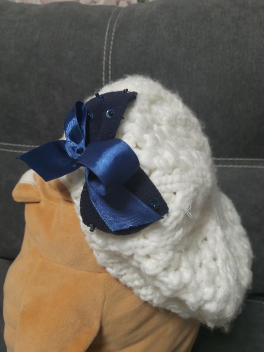 Теплые шапки на девочку