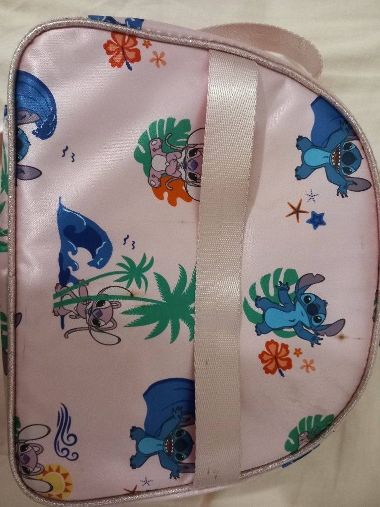 Lancheira Stich em bom estado.