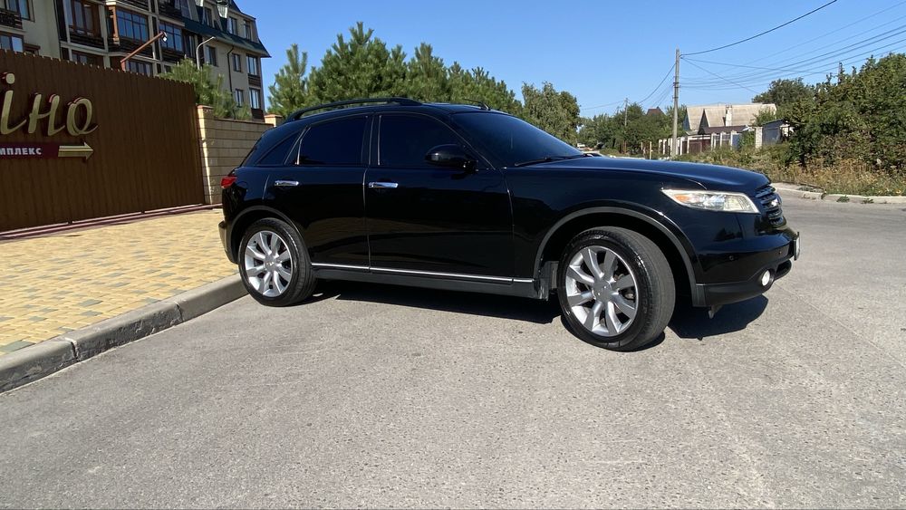 Продам Infiniti FX35 S50