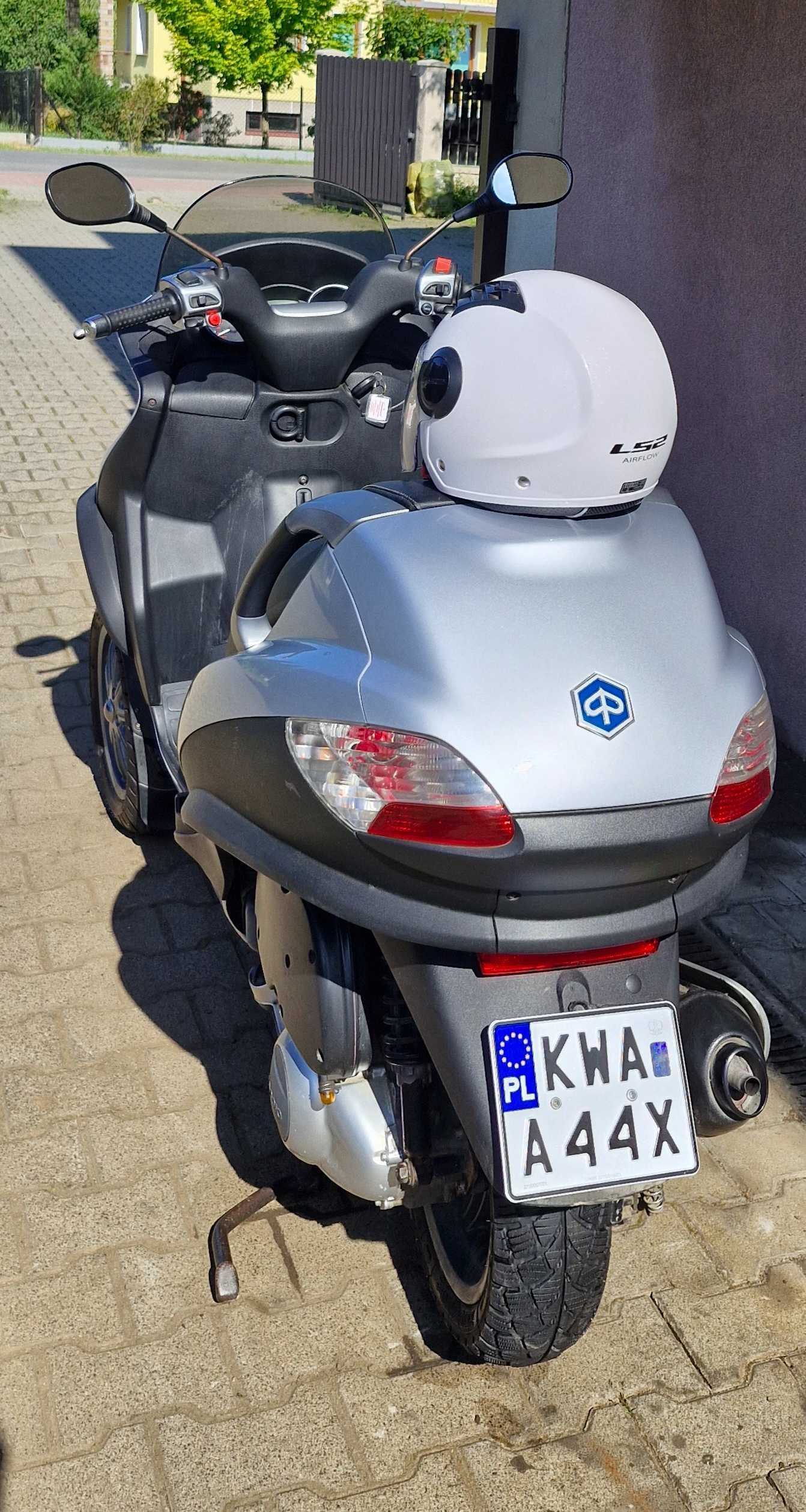 Motor Piaggio MP3