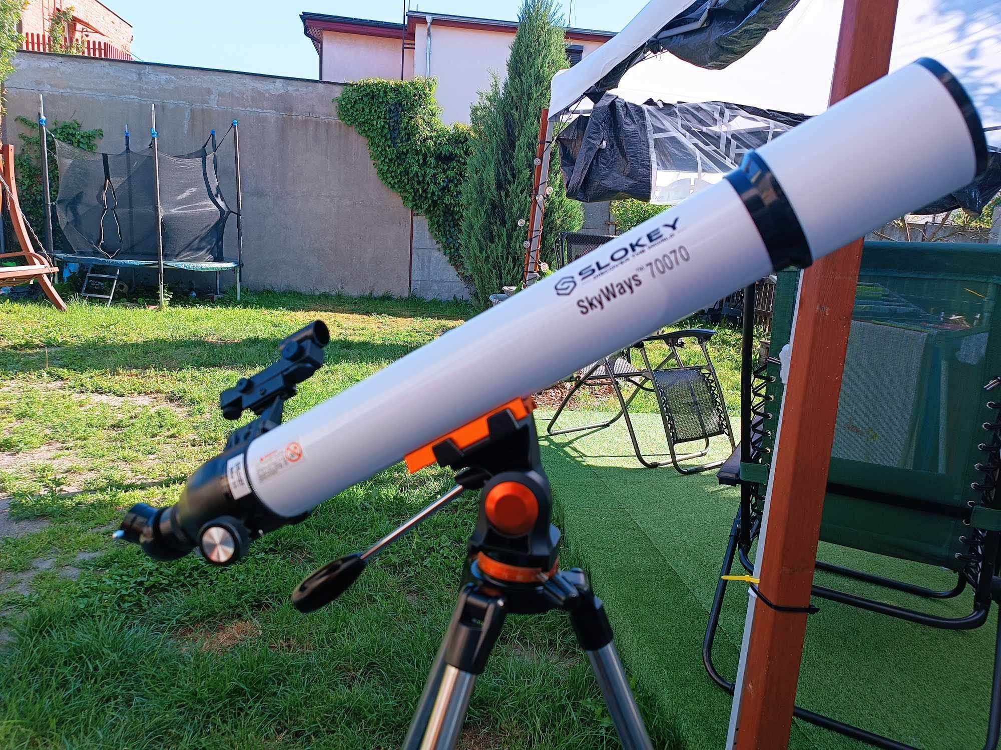 Mobilny teleskop firmy slokey skyways