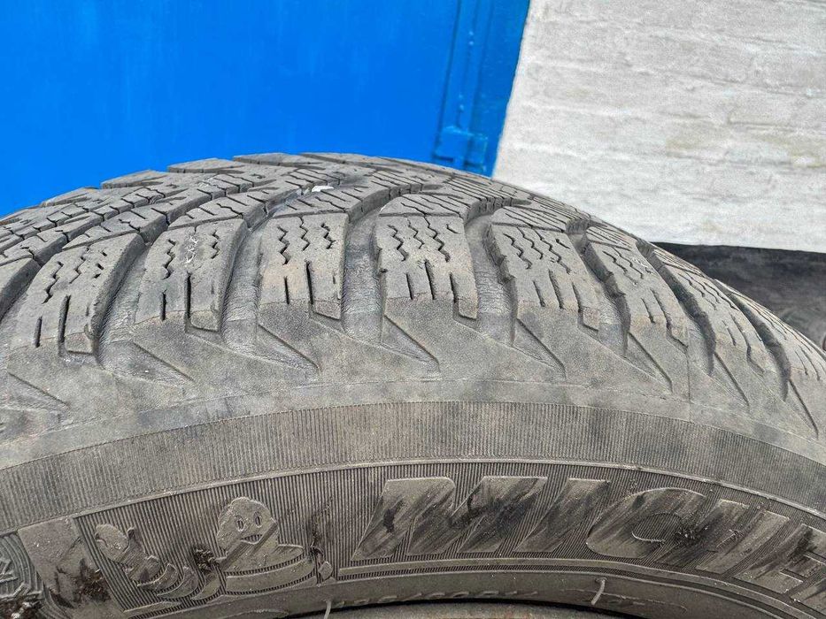 Зимові шини Michelin Alpin A4 185/60 R14 82T