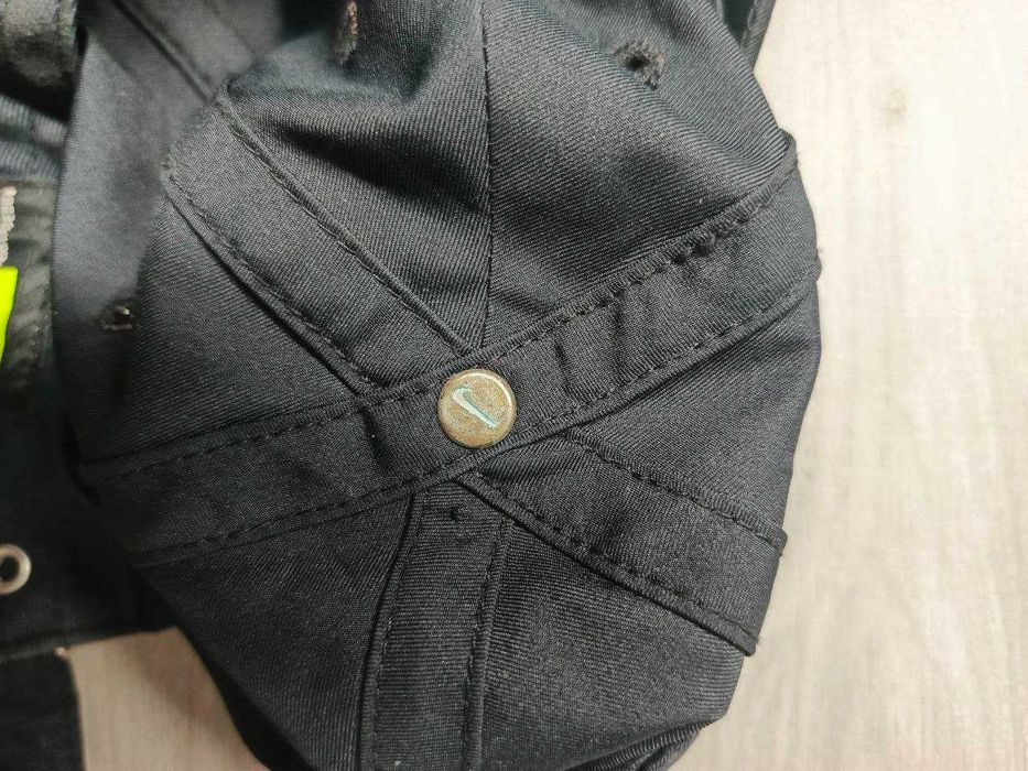 Чорна кепка Nike Metal Swoosh