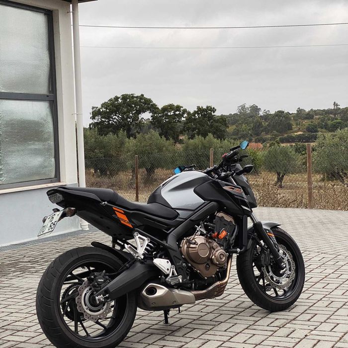 CB650 F 2017 18.200km