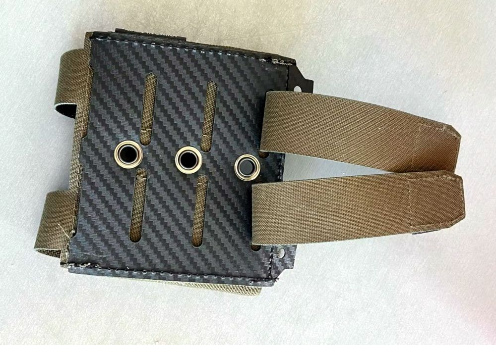 Podwójna ładownica na magazynek 9mm army molle carbon zasobnik