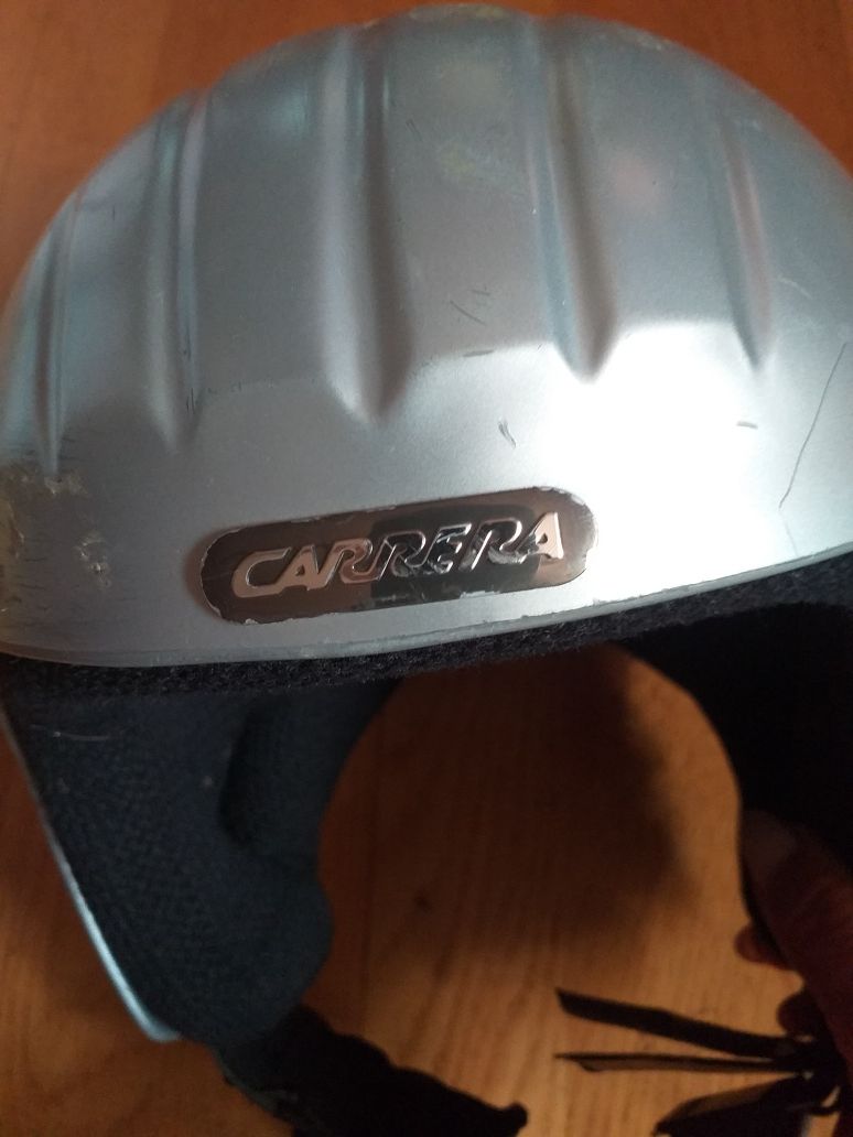 Шлем лыжный детский"Carrera" Италия б/у на 8лет