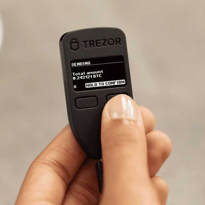 Криптовалютний гаманець Trezor Model One Made in EU Знижка -50%!