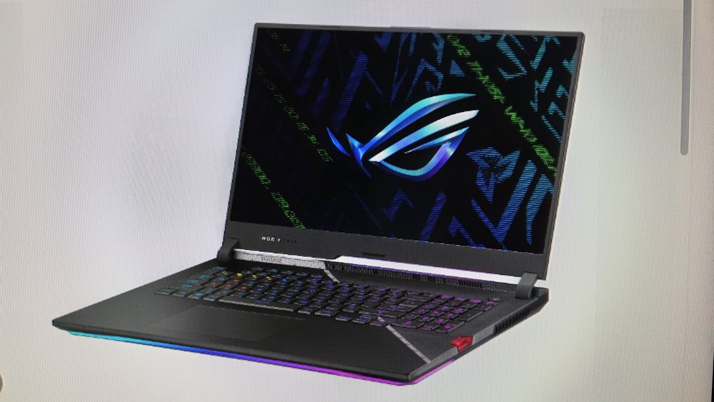 Asus Rog Strix G17 G733CX | 3080 Ti | 2TB | 32 Gb DDR5