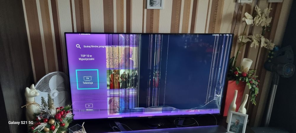 Sprzedam uszkodzony 55" hisense
