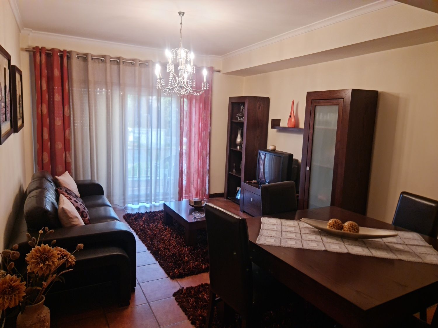 Apartamento T2 com garagem