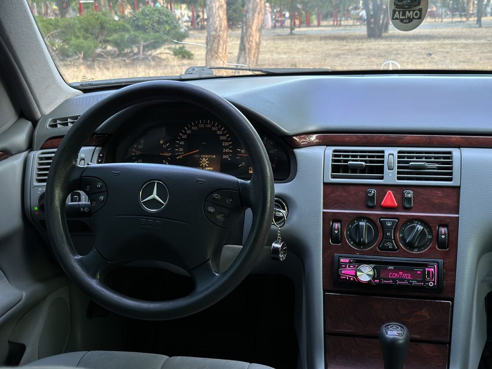 Mercedes benz w210 3.2cdi