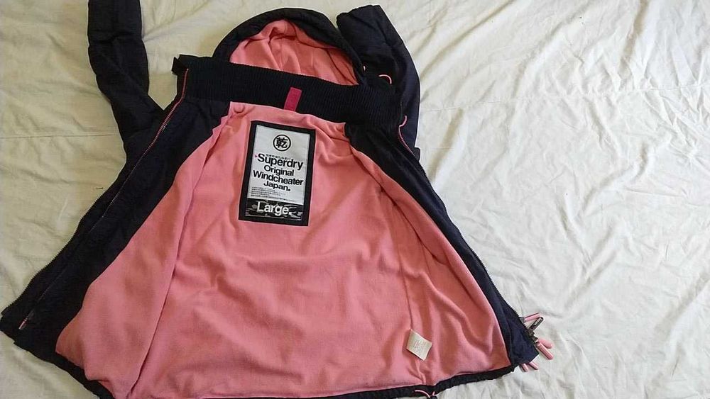 женская куртка на флисовой подкладке Superdry размер L