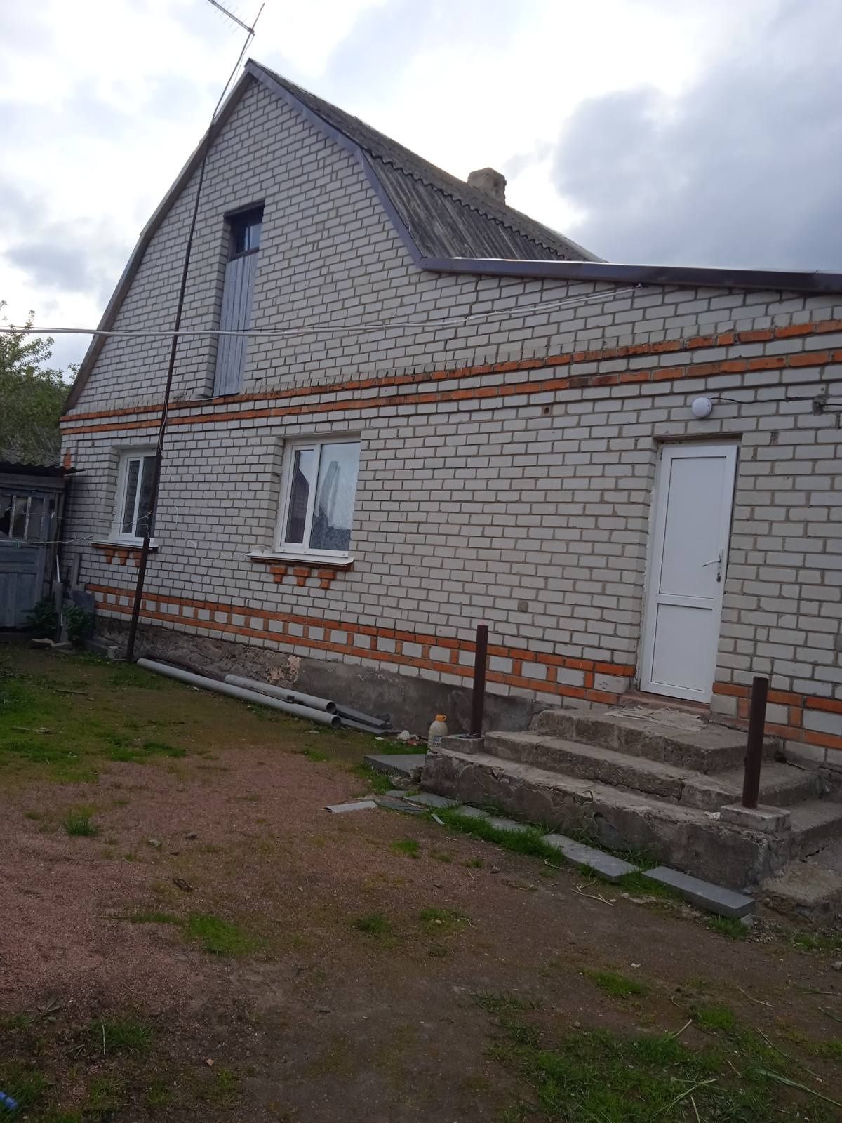 Продам будинок смт Пулини