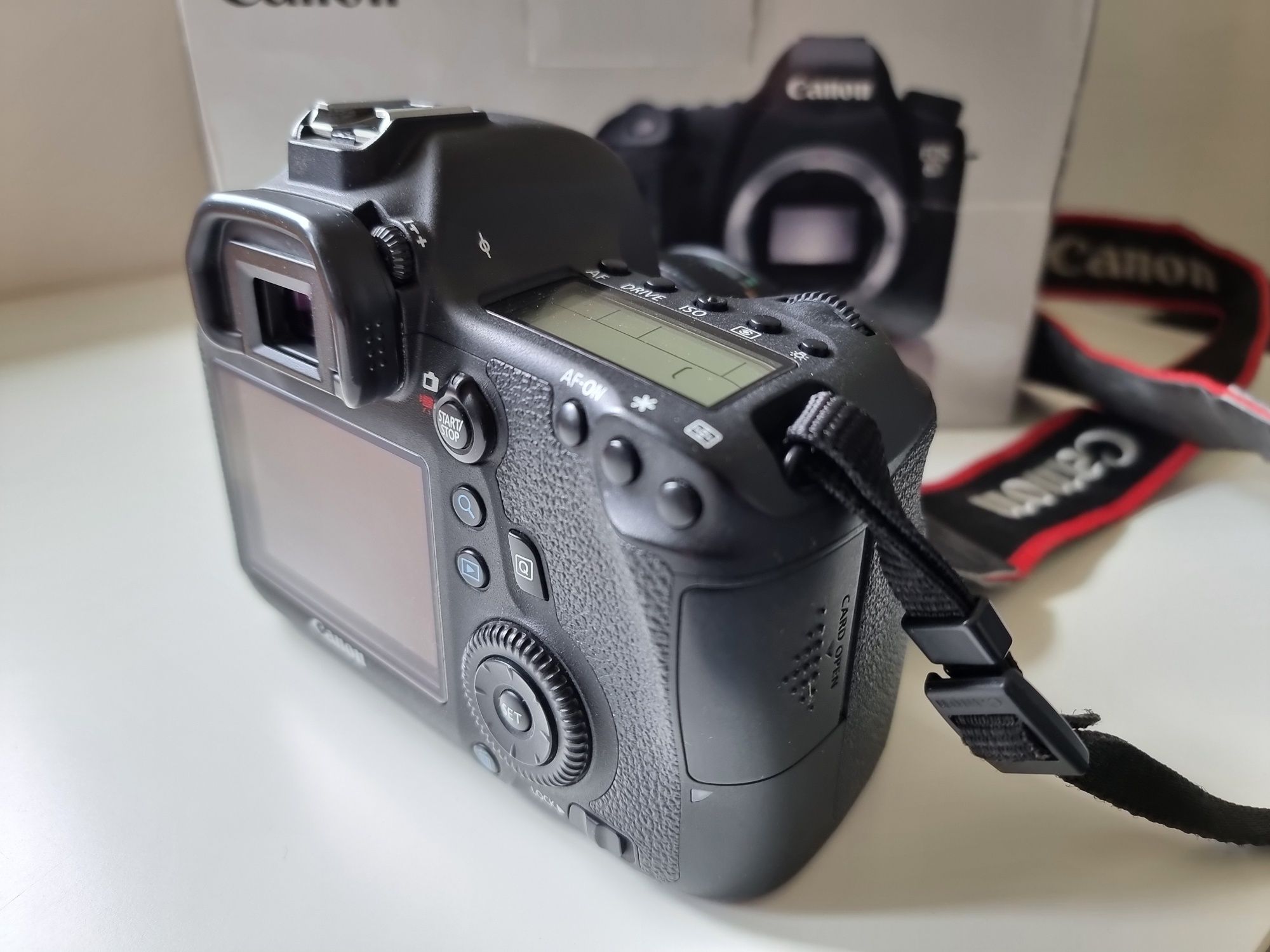 Canon EOS 6D w idealnym stanie