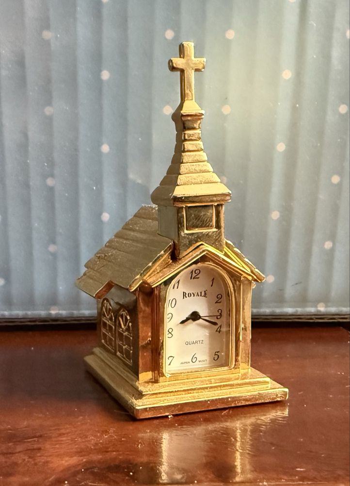 Miniaturowy zegarek kolekcjonerski „ kościółek”