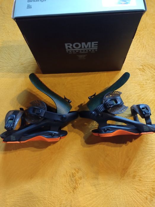 Promocja -31%! 999 zł zamiast 1439 zł za Wiązania Rome Boss Camo L/XL.