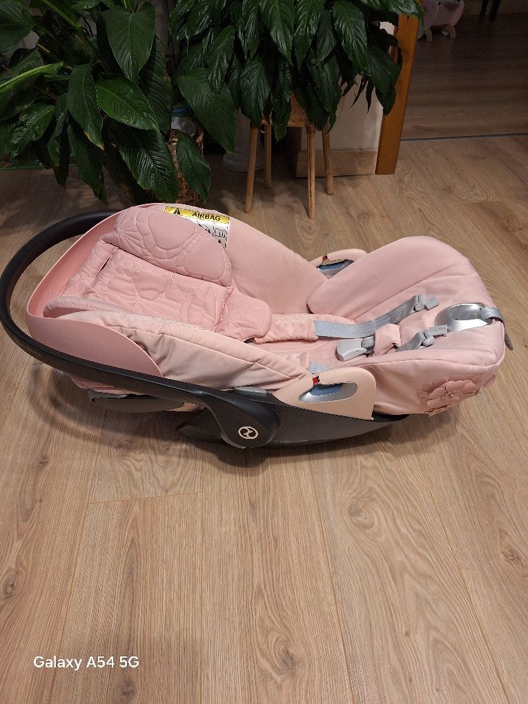 Nosidełko Cybex Flower  isofix