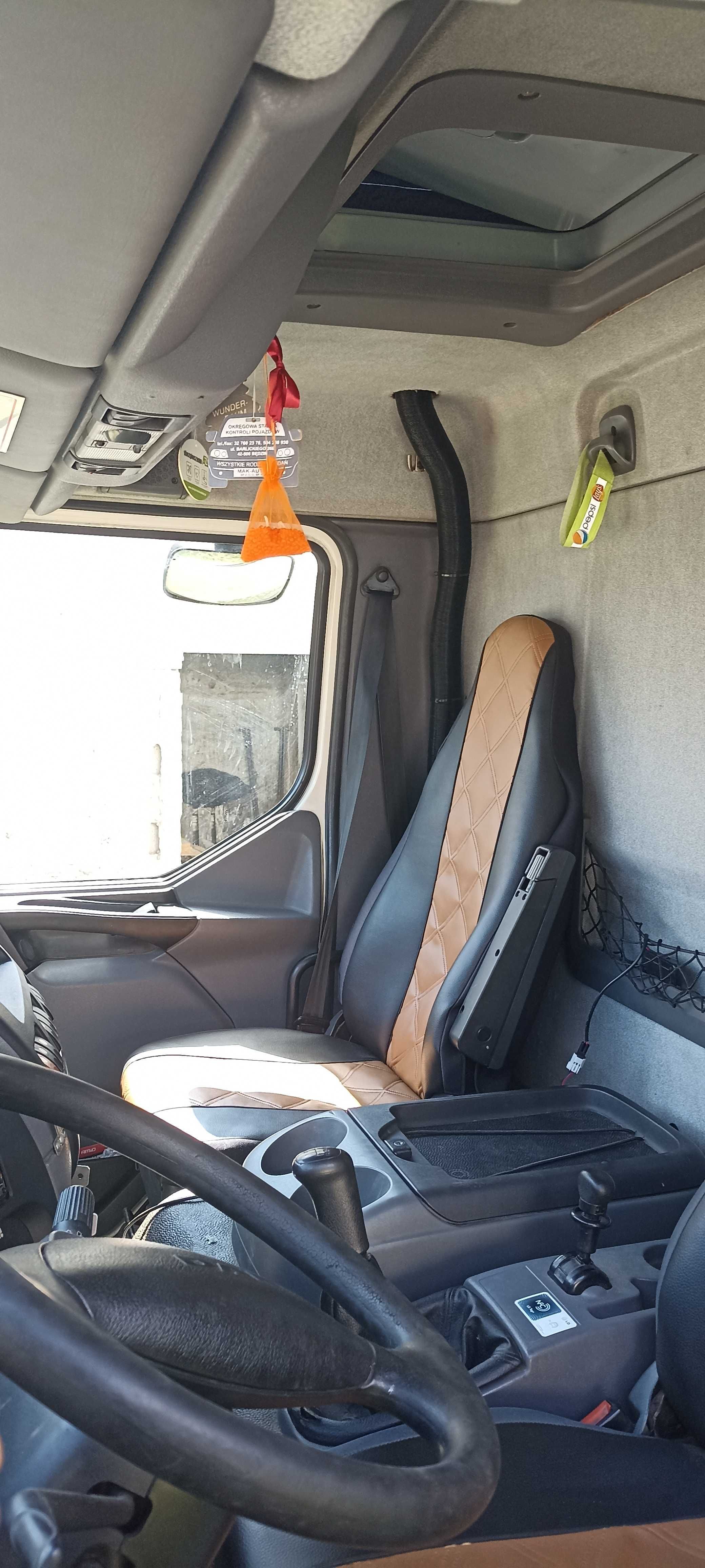 DAF LF45 180 kontener z windą