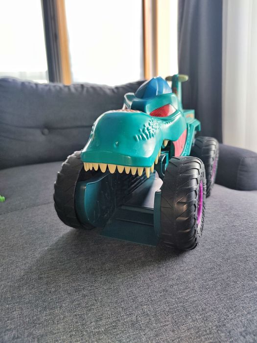 Hot Wheels Monster Trucks Pożeracz aut Mega Wrex GYL13