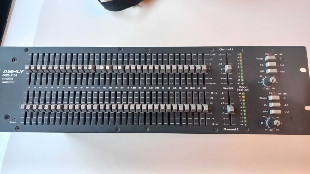 ASHLY GQX-3102 equalizer/korektor tercjowy stereo