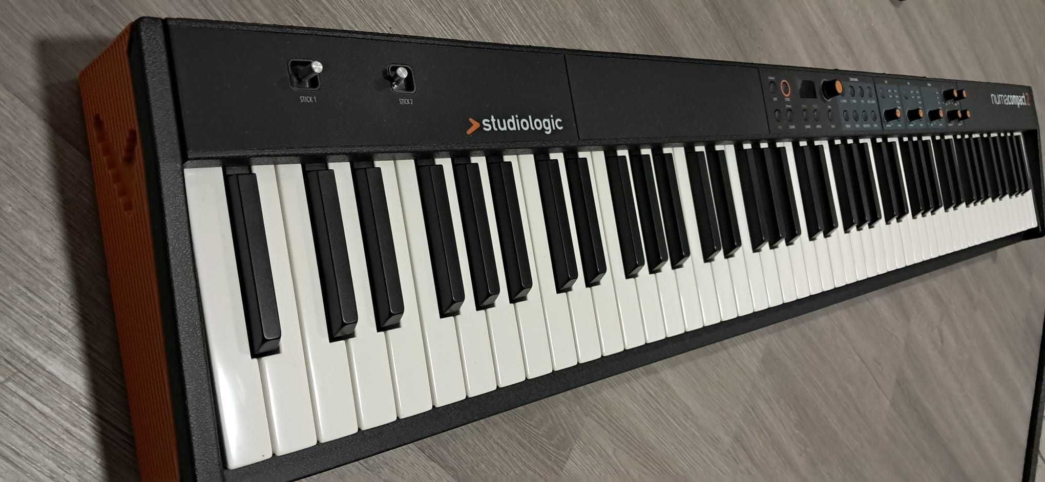 Teclado Studiologic NumaCompact2 88 c/ saco transporte