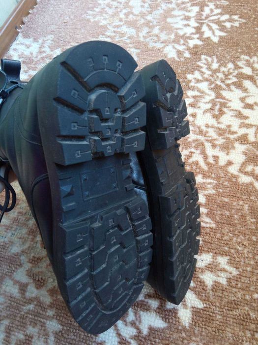 Жіночі зимові ботинки