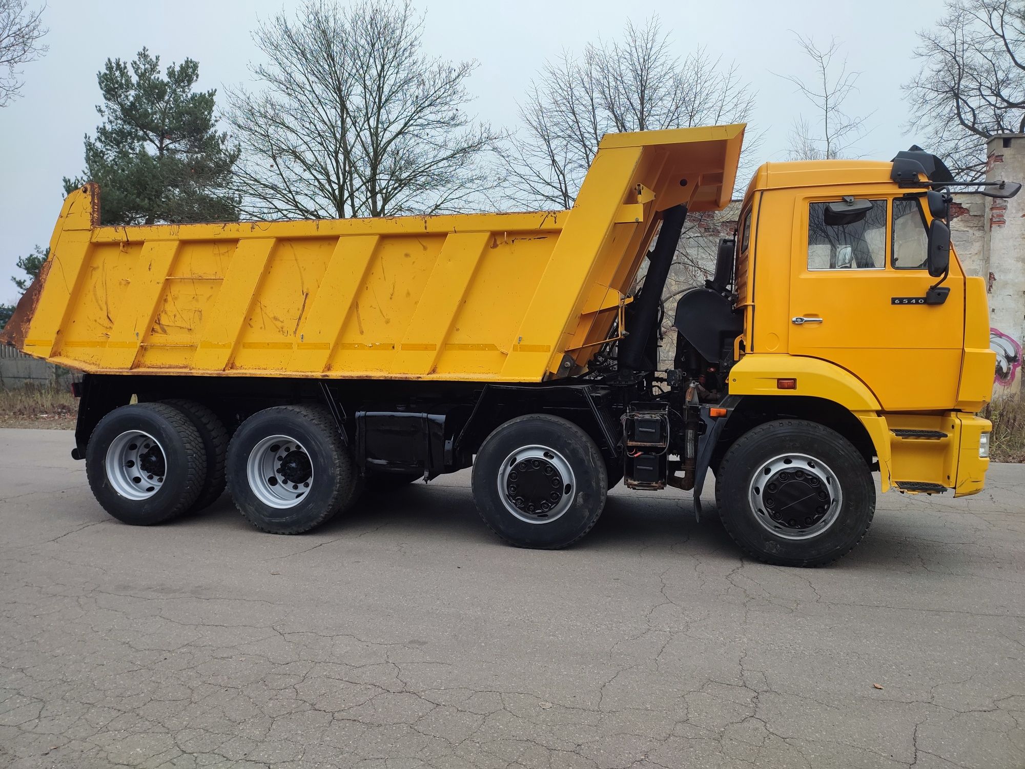 Kamaz 6540 8x4 wywrotka 2011 r przebieg 68000 km bdb stan kiper