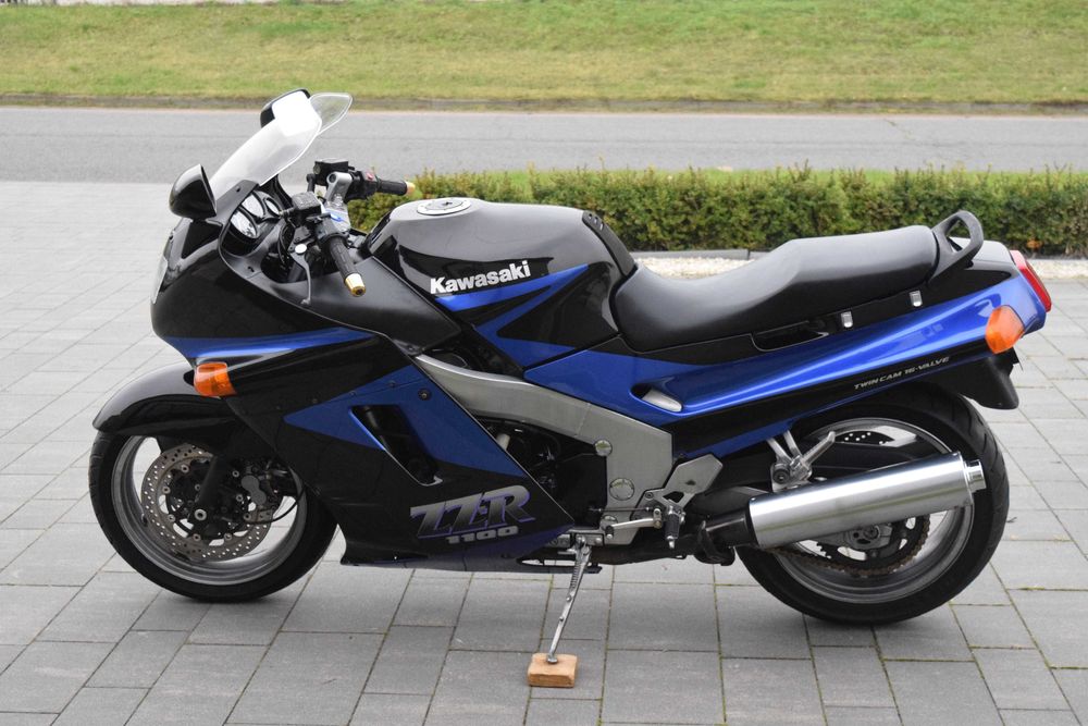 Kawasaki ZZR 1100 piękny stan, cały oryginał, 1 ręka, książka, z DE***