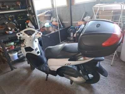 Skuter honda sh300