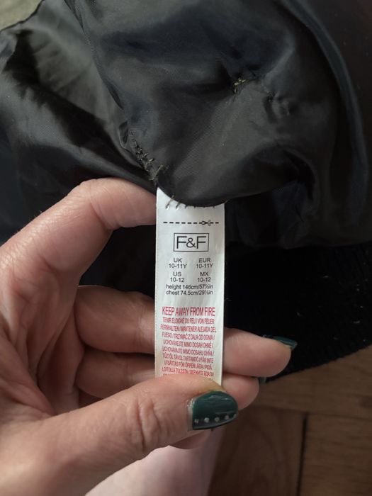 Kurtka roz 146 lekkie otarcia