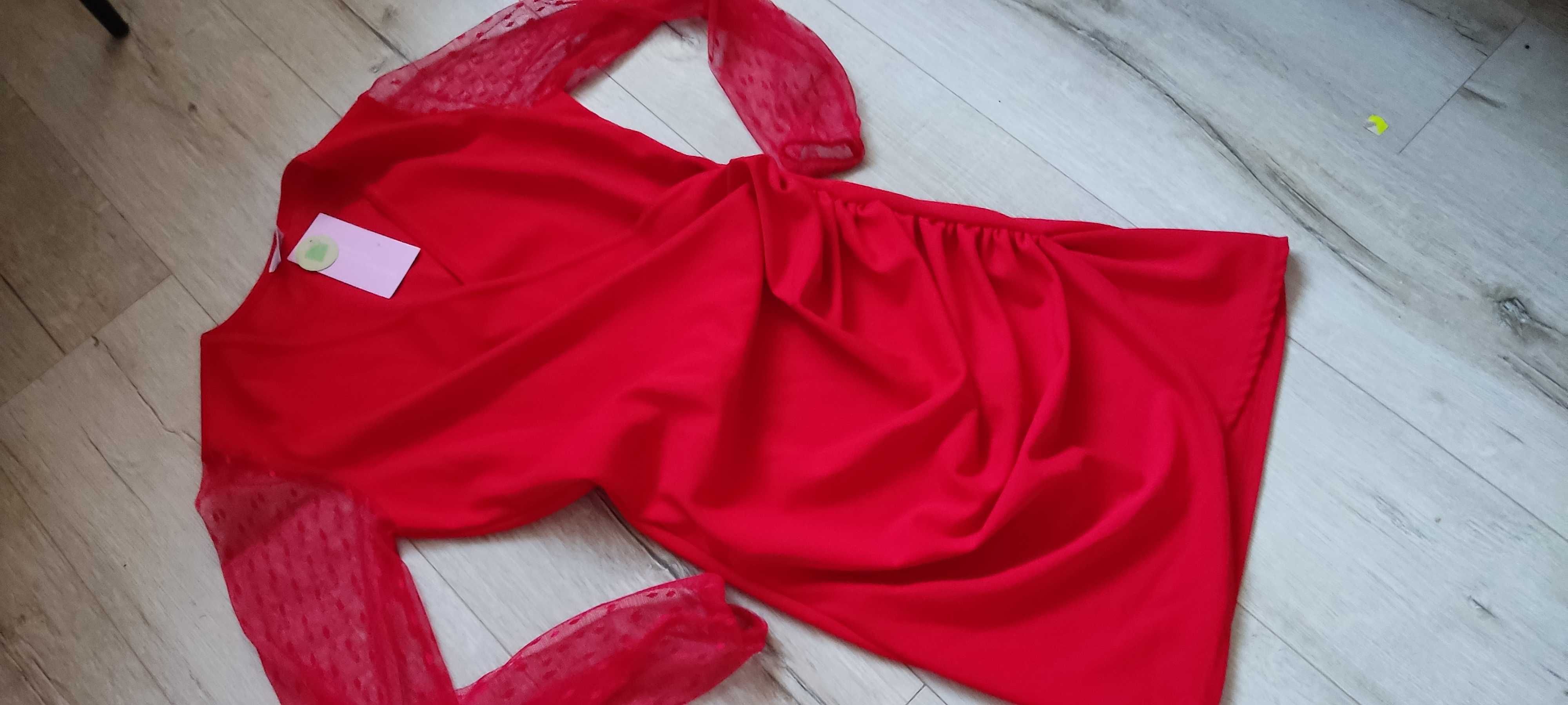 sukienka czerwona zakładana z tiuowym rekawem dekold v Rozm S/M