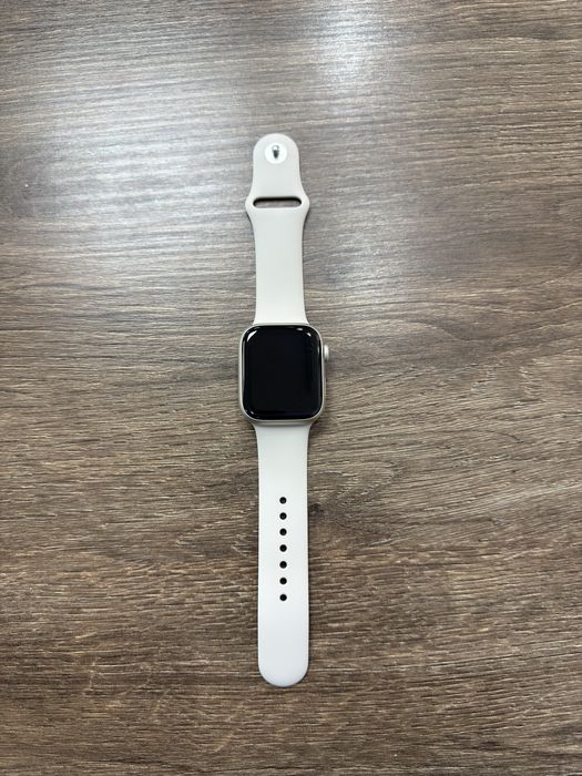 Apple Watch 9 45mm Starlight