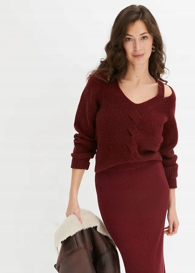 B.P.C bordowy sweter w serek z rozcięciami 40/42.