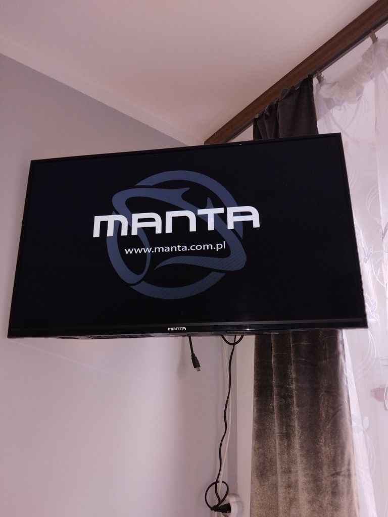 Telewizor smart tv stan idealny
