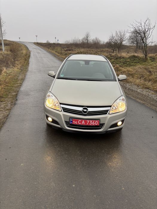 Opel Astra H 2007 1,6 бензин